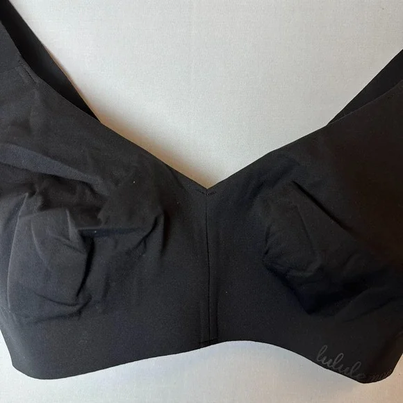 Lululemon Bra Womens 32C Black Like Nothing Lightweight Light Support Breathable - Picture 5 of 14
